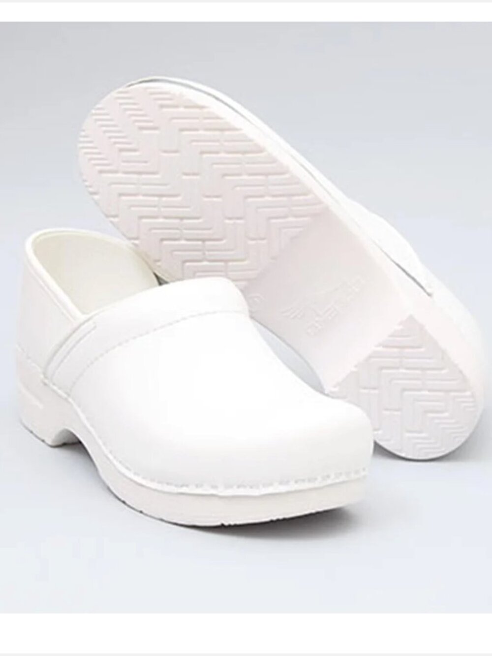 Dansko Professional White Leather Slip On Box Clogs Women EU 39 / US 8.5